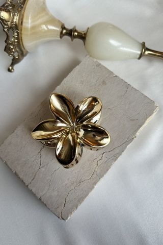 Gold Lotus Toka