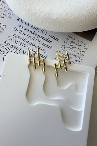 Gold Tasarım Marka Model Küpe